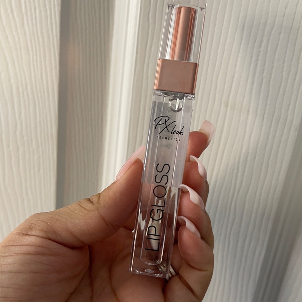 Clear lipgloss